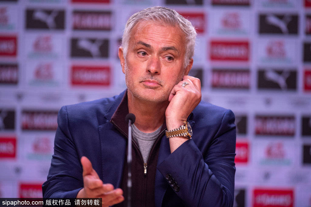 穆里尼奥怒指“无历史教练”掌舵豪门：真相比嘴炮更锋利