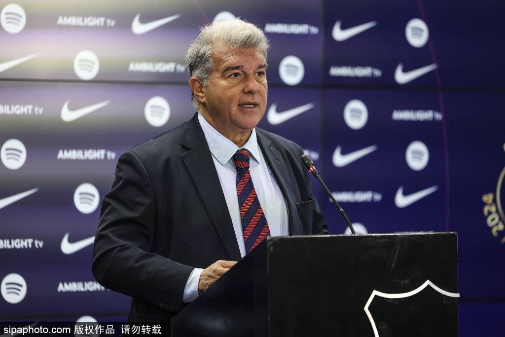 定了！弗里克与巴萨“季季续约”续到2028年？拉波尔塔当选打开续约绿灯