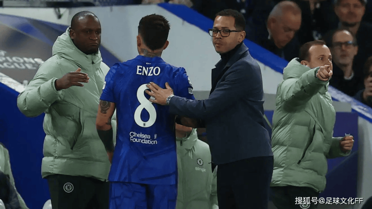 罗西尼奥尔面临切尔西关键会谈：更衣室失控、球员不满，官方表态暗藏变数