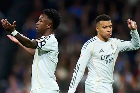 皇马重罚？维尼修斯和贝林厄姆场上对骂？原因找到，2人对话曝光